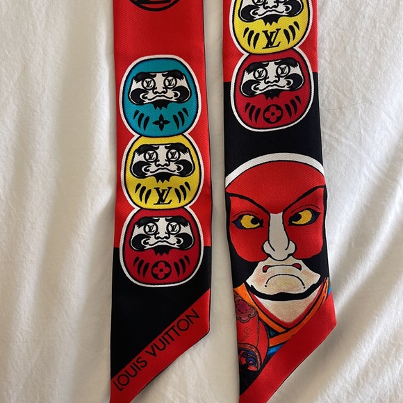 LOUIS VUITTON Kansai Yamamoto Daruma Kabuki Monogram Scarf Twilly - Picture 5 of 9